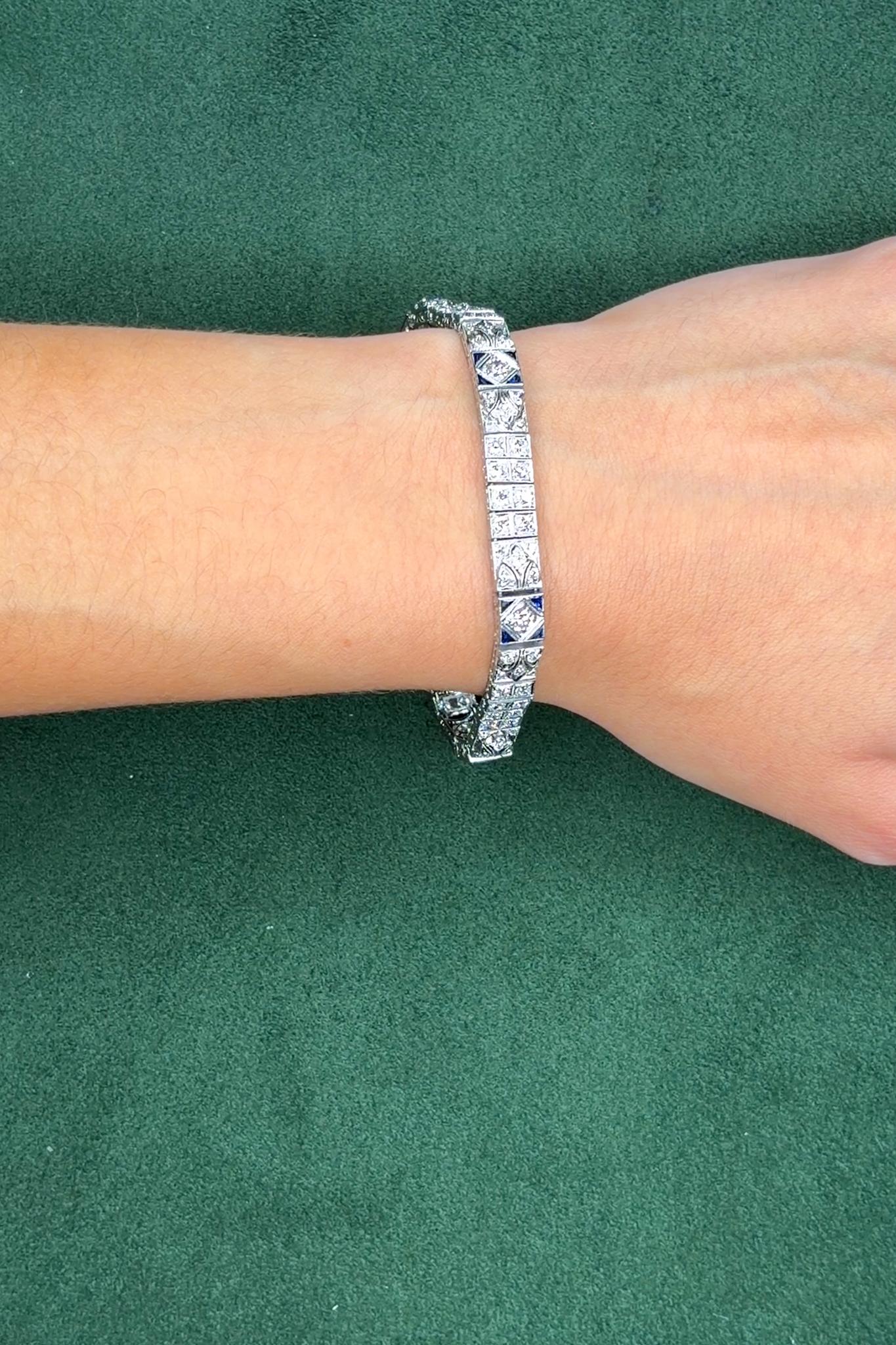Art Deco Diamond and Sapphire Platinum Line Bracelet, 4 Carats, 1920s