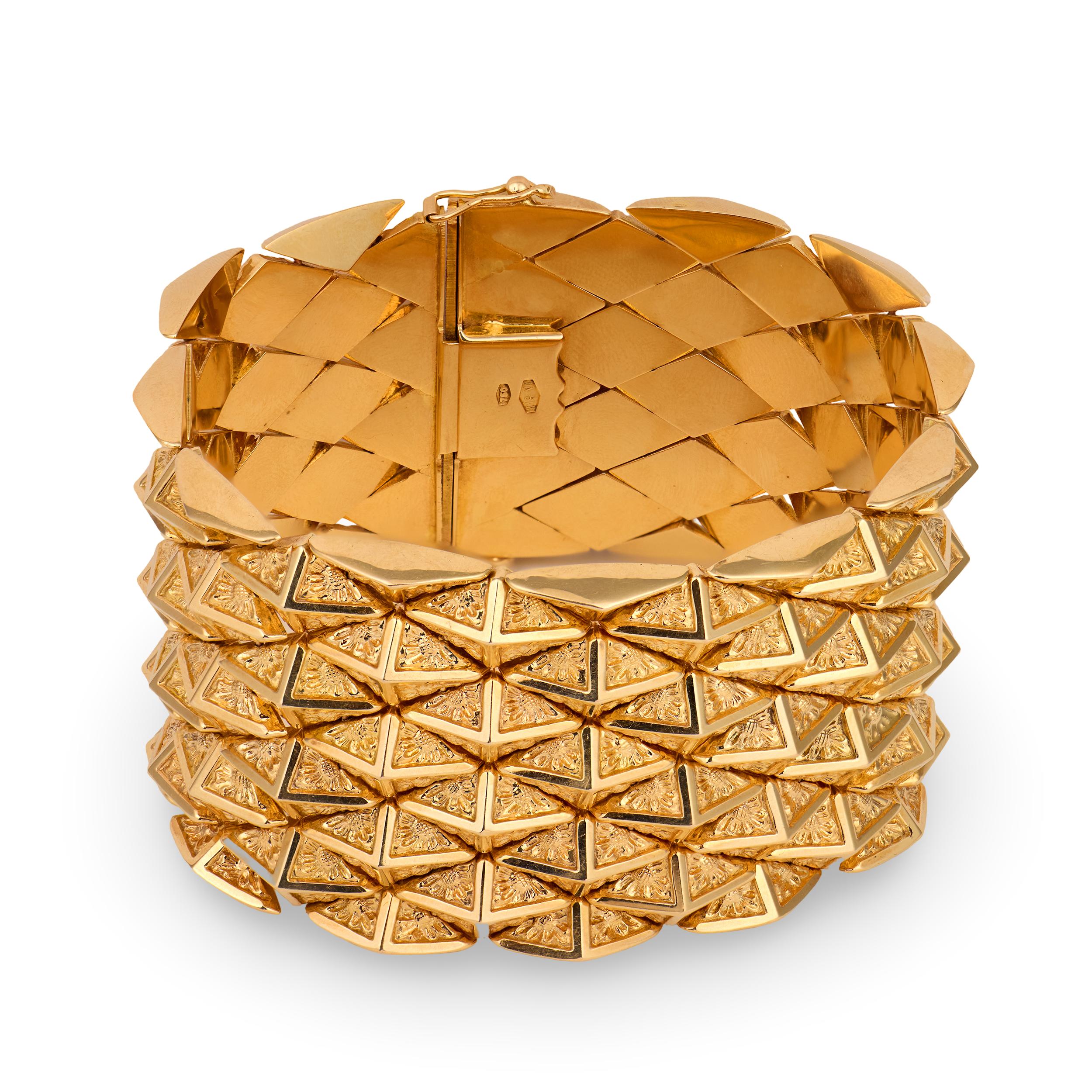 Italian 18K Rosey Yellow Gold Pyramid Link Bracelet, Circa 1960s-1970s