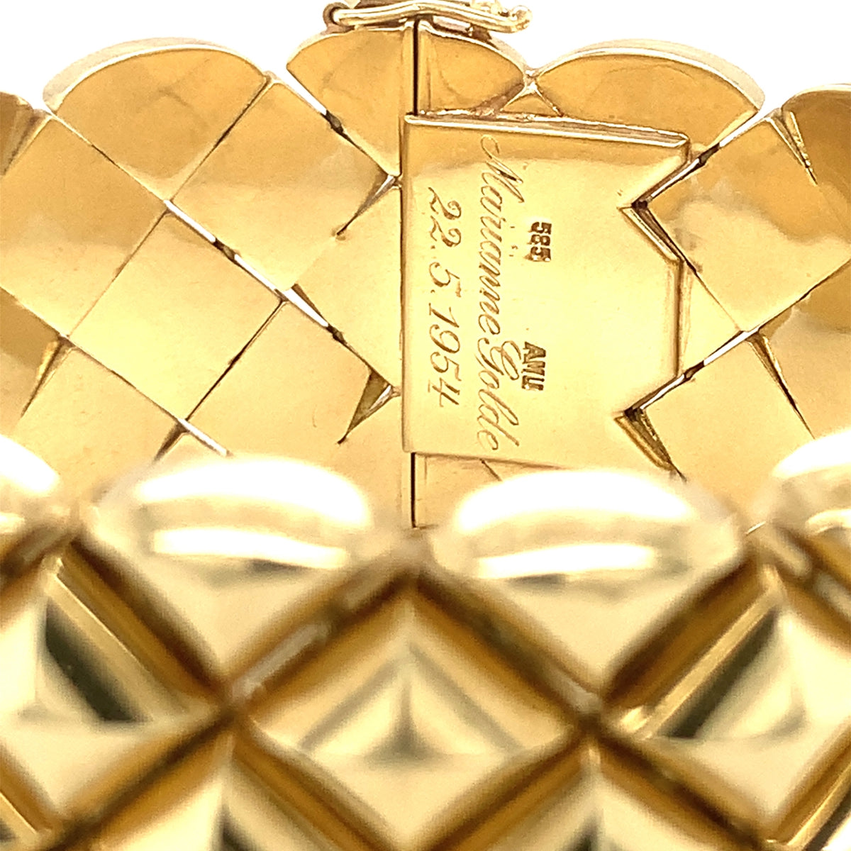 Chevron Link Bracelet in 14k Yellow Gold, circa 1940s
