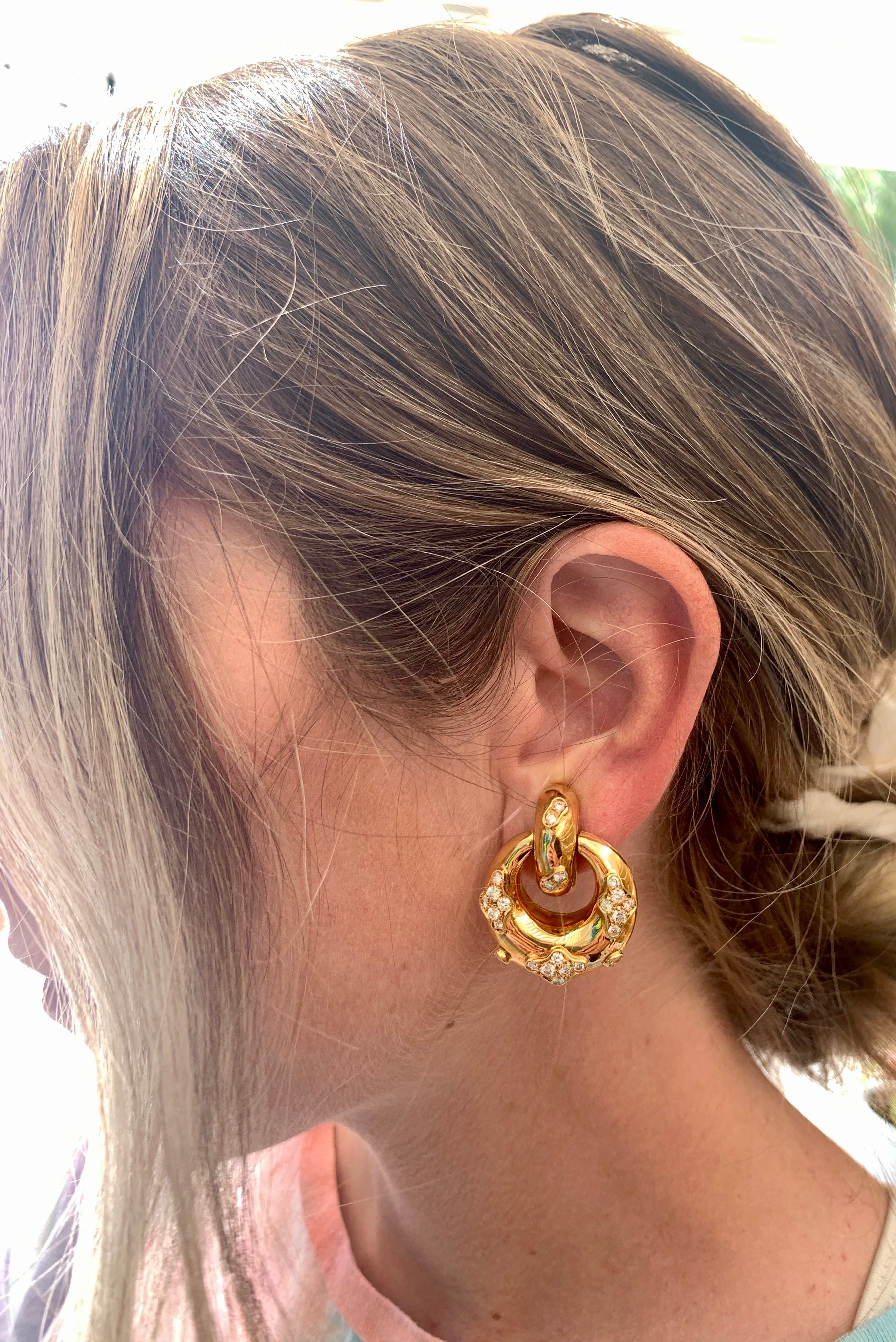 Diamond Doorknocker 18K Yellow Gold Earclips, circa 1970s
