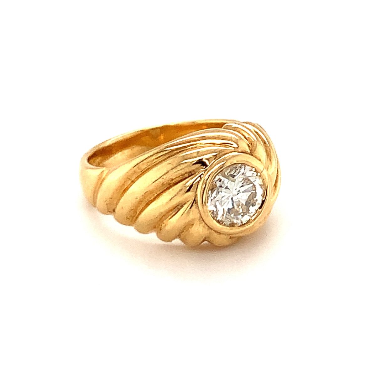 Diamond Solitaire 18 Karat Yellow Gold Ring, circa 1980s