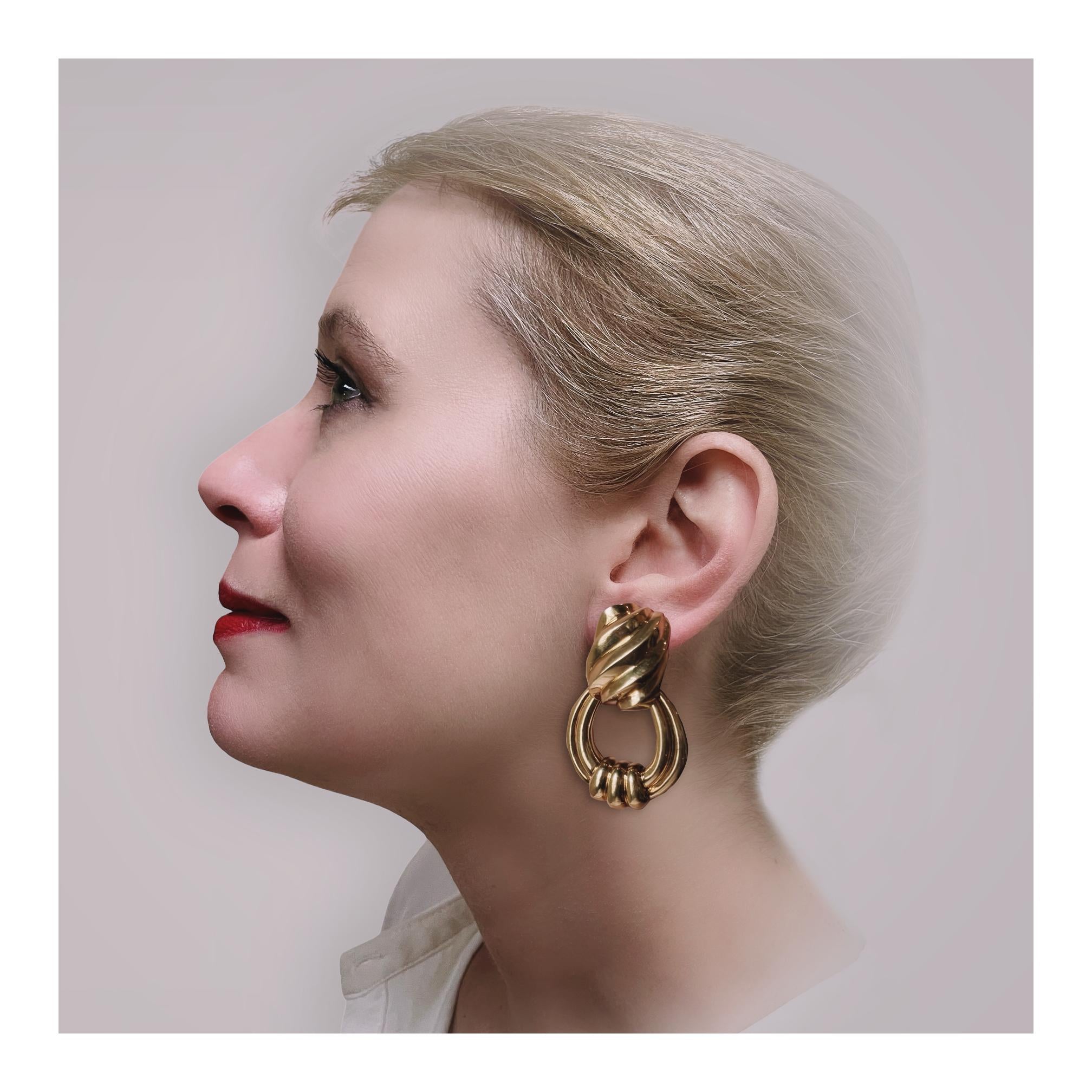 Convertible Twisted Gold Door Knocker Earclips, circa 1970s
