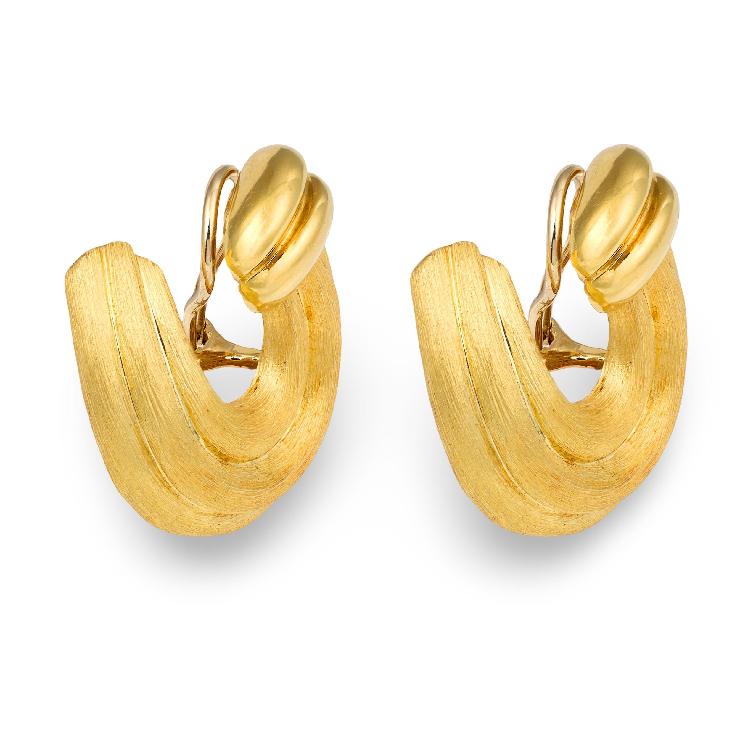 18K YELLOW GOLD TEXTURED AND FLUTED EARCLIPS BY "HENRY DUNAY"