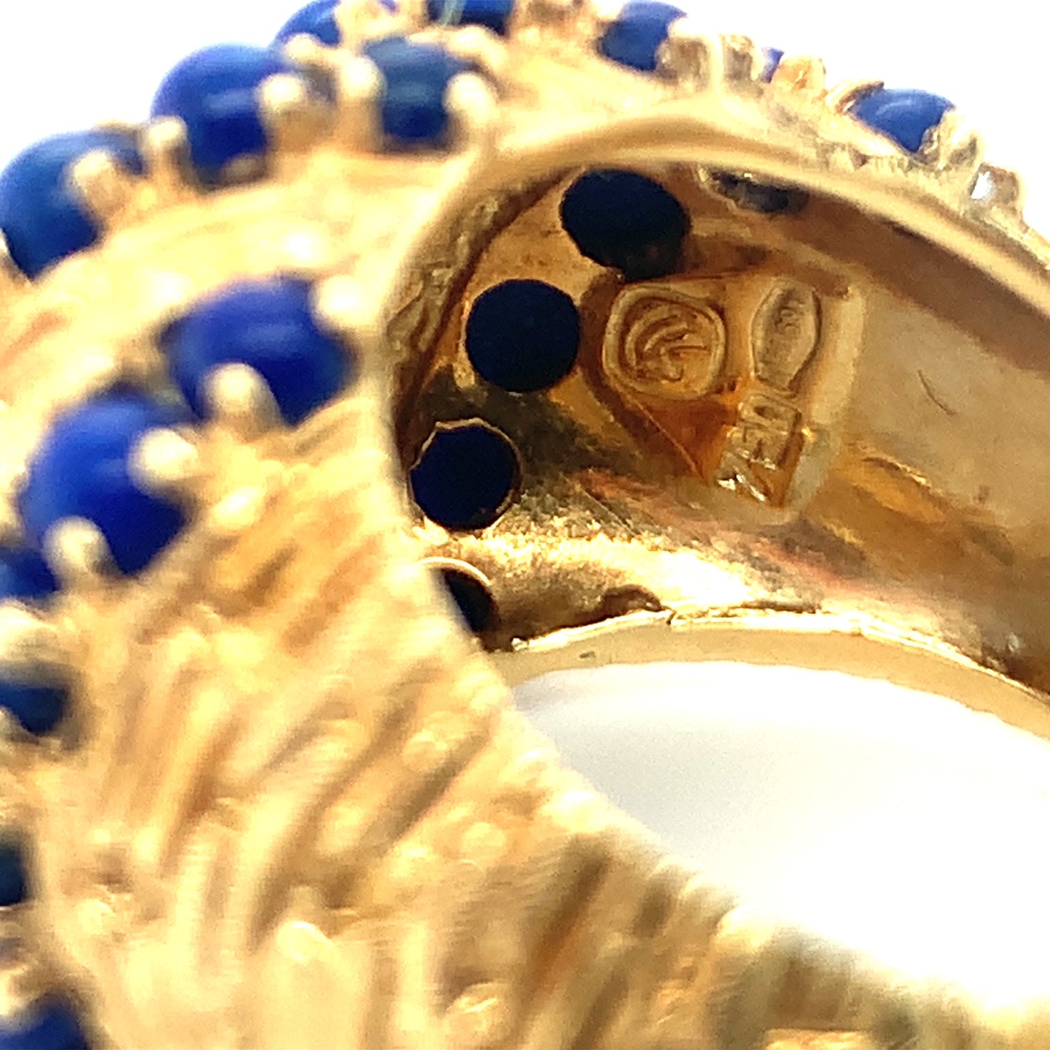 Lapis Lazuli Dome 18K Yellow Gold Ring, circa 1970s