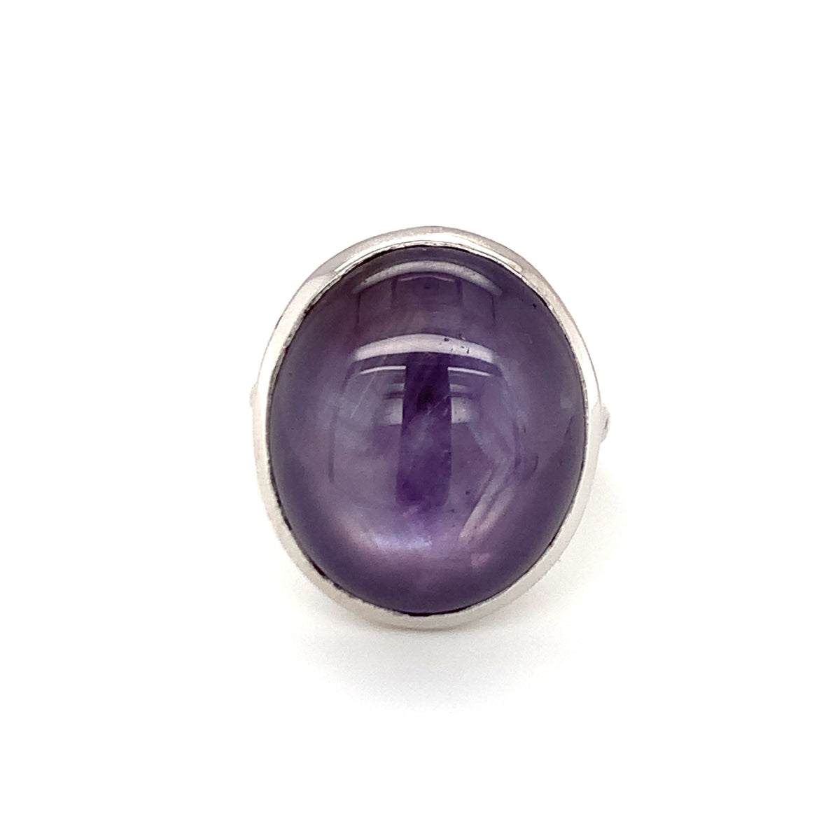 Mid-century Purple Star Sapphire 18K White Gold Ring, circa 1950s