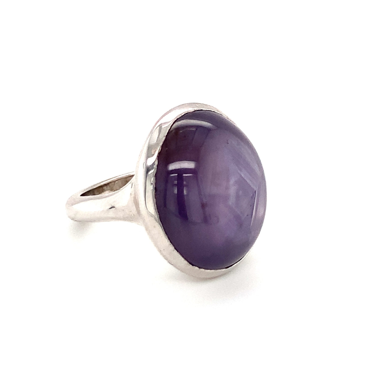 Mid-century Purple Star Sapphire 18K White Gold Ring, circa 1950s
