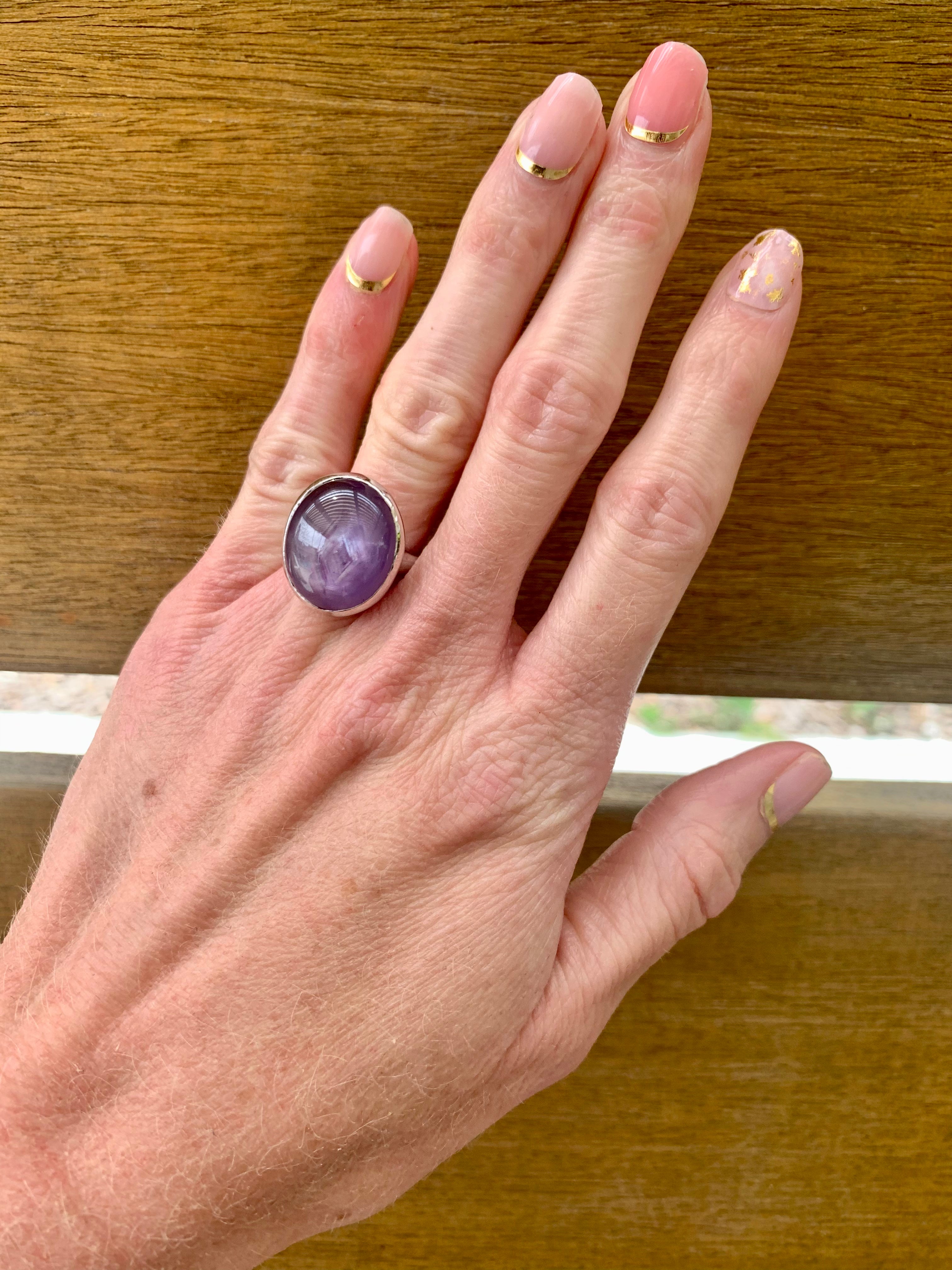 Mid-century Purple Star Sapphire 18K White Gold Ring, circa 1950s