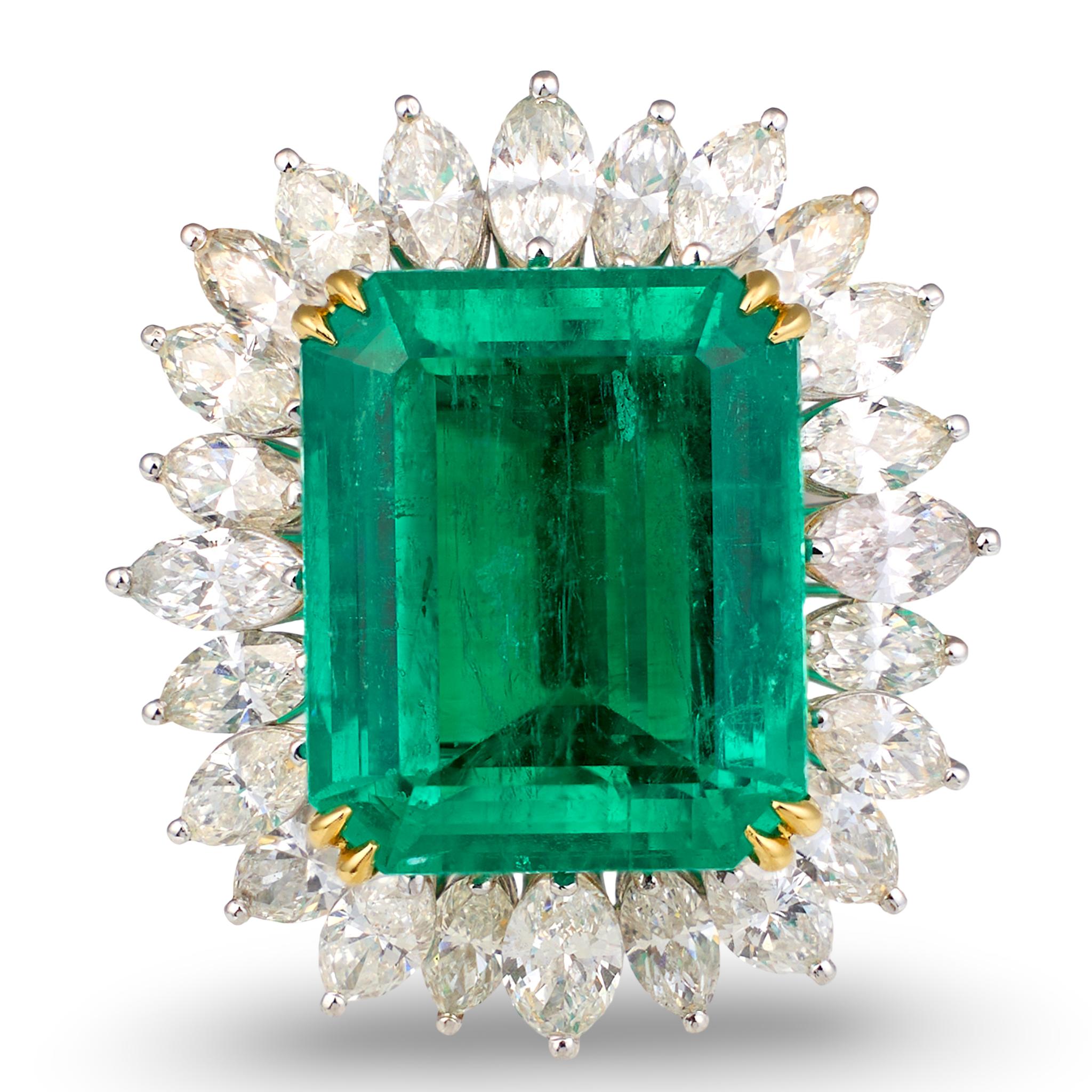 Emerald and Diamond Ring in Platinum and 18K Gold, GIA-Certified 19.34ct Colombi