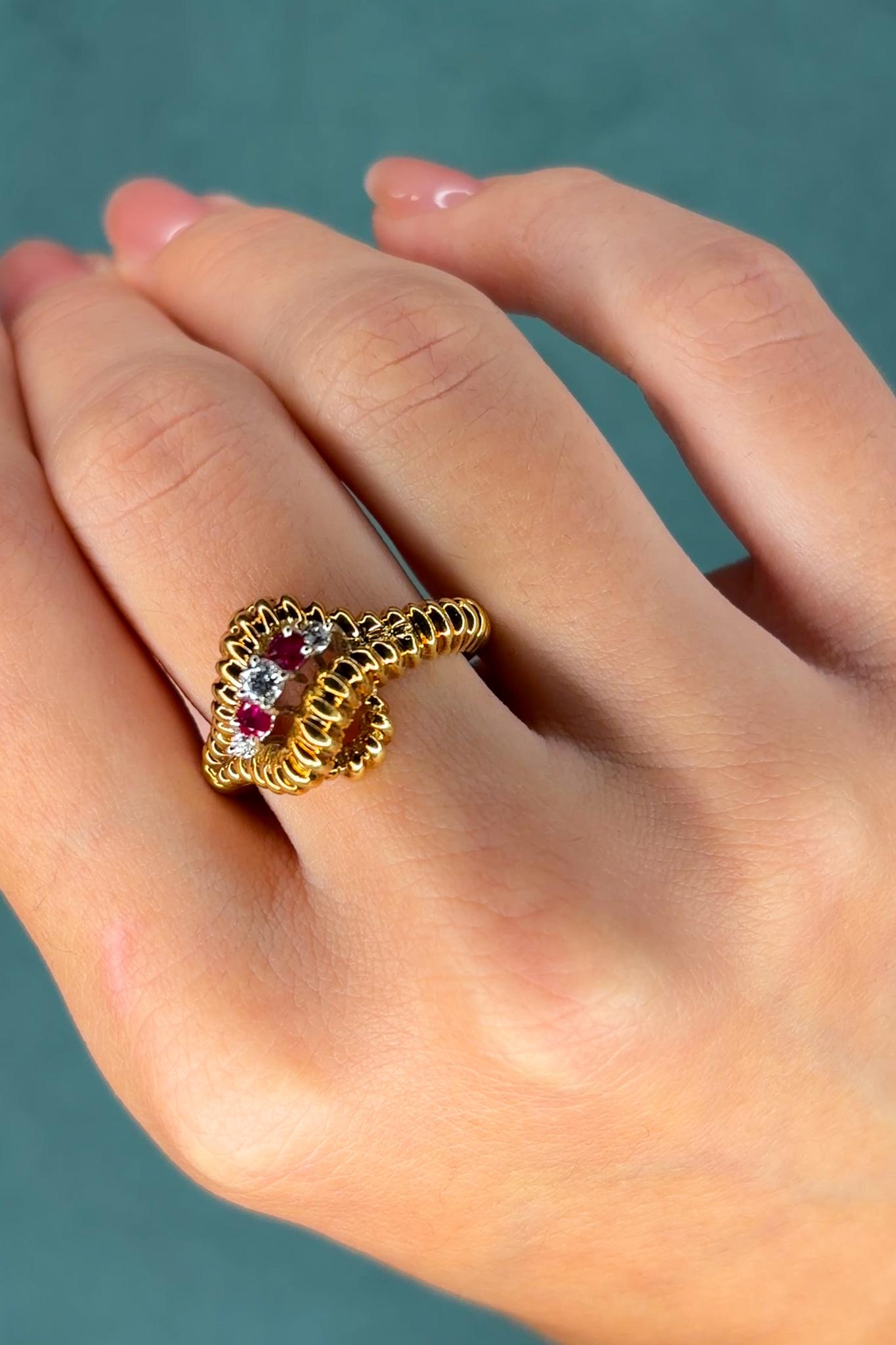 Retro 1970s 0.2ct Diamond and 0.18ct Ruby 18K Yellow Gold Ring, Ribbed Rope Design