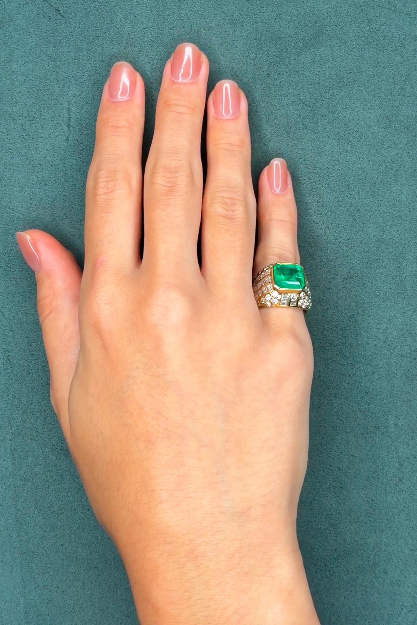 18K Gold Ring with 4.50ct AGL Colombian Emerald and 3.6ct Diamond Halo, Circa 1970s