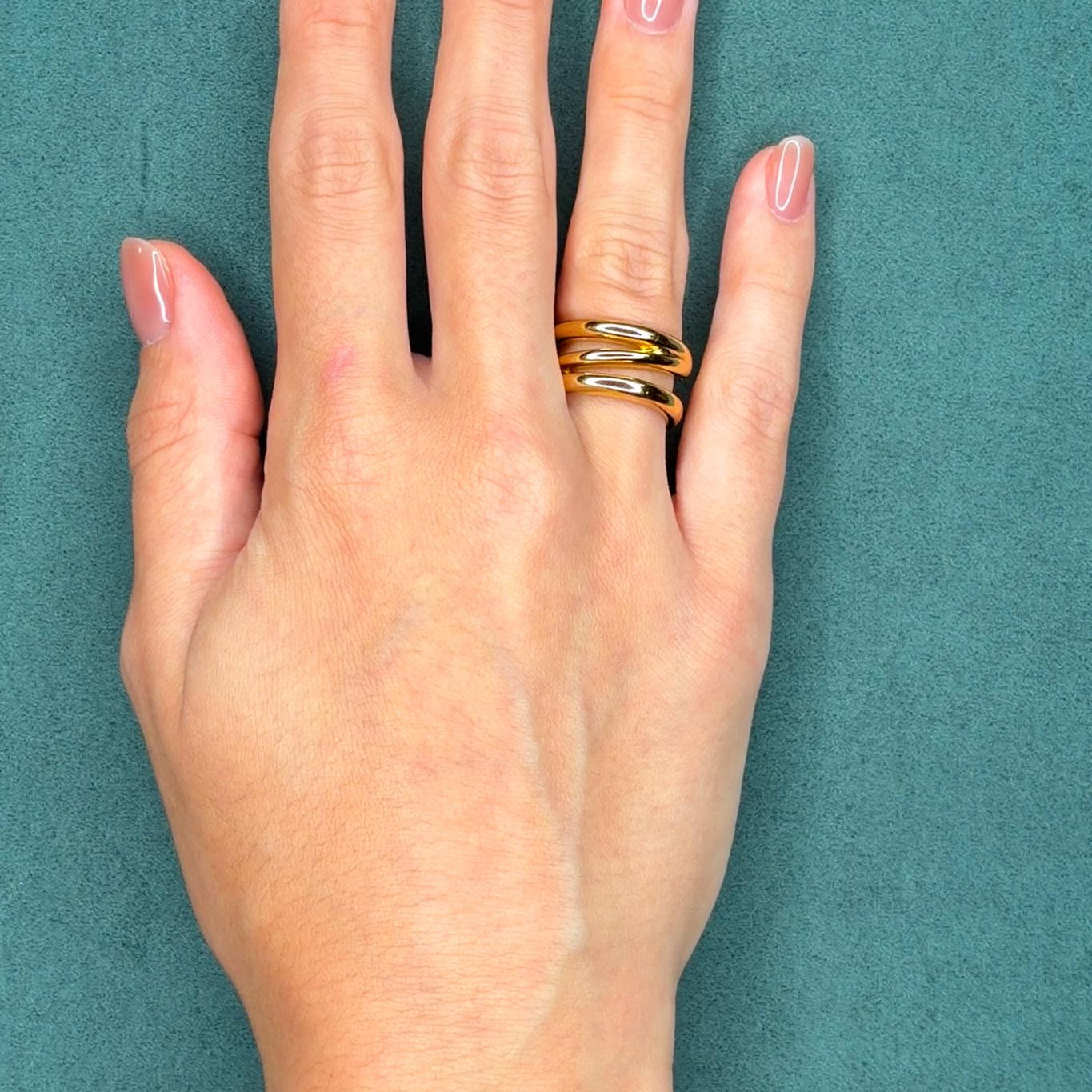 18K Yellow Gold Tiffany & Co. Interlocking Band