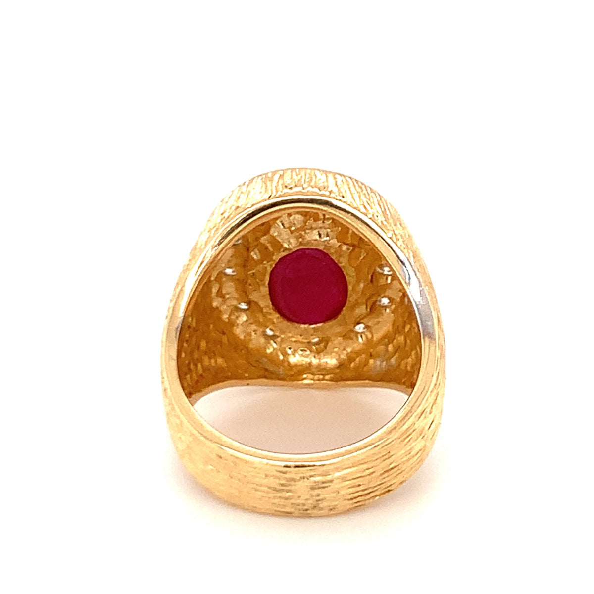 Star Ruby and Diamond 18k Yellow Gold Ring, circa 1960s