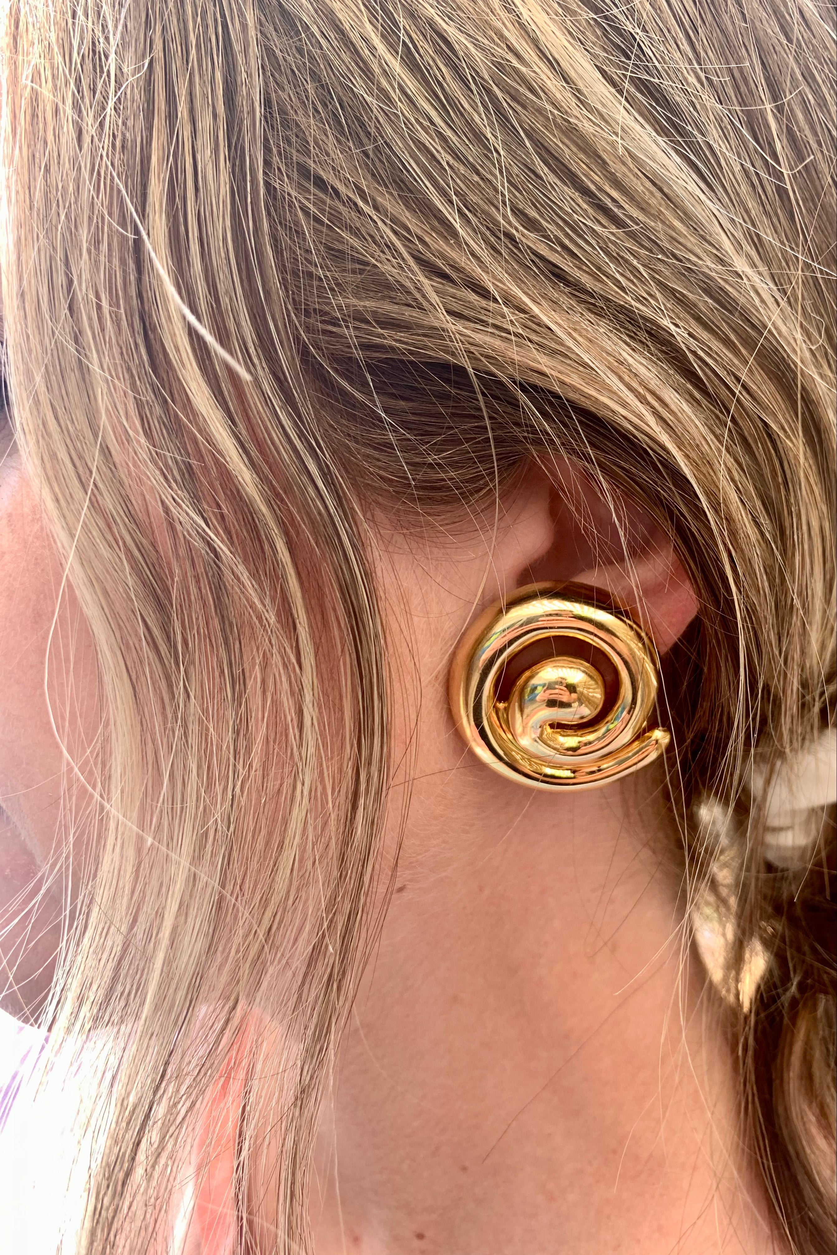 Swirl 18K Yellow Gold Earclips by Turi, circa 1970s