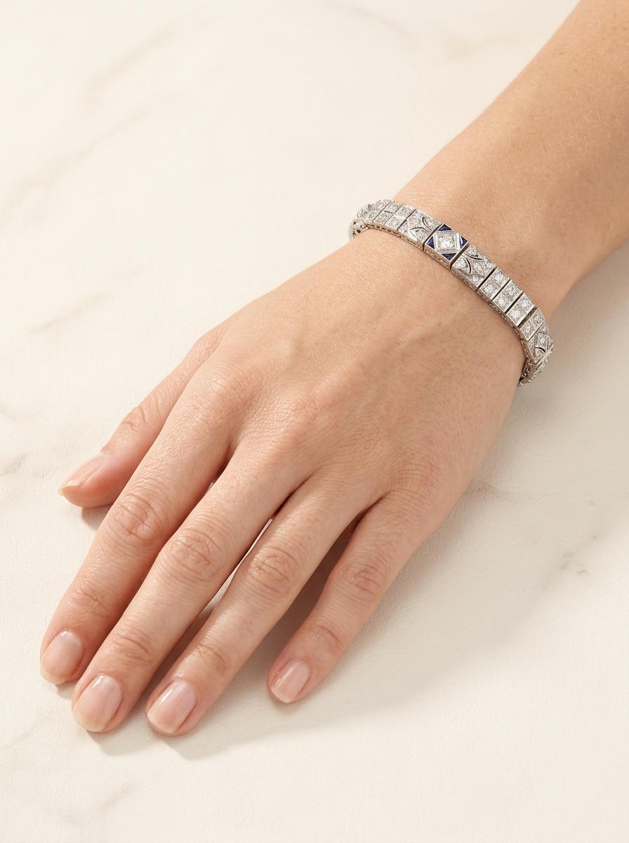 Art Deco Diamond and Sapphire Platinum Line Bracelet, 4 Carats, 1920s