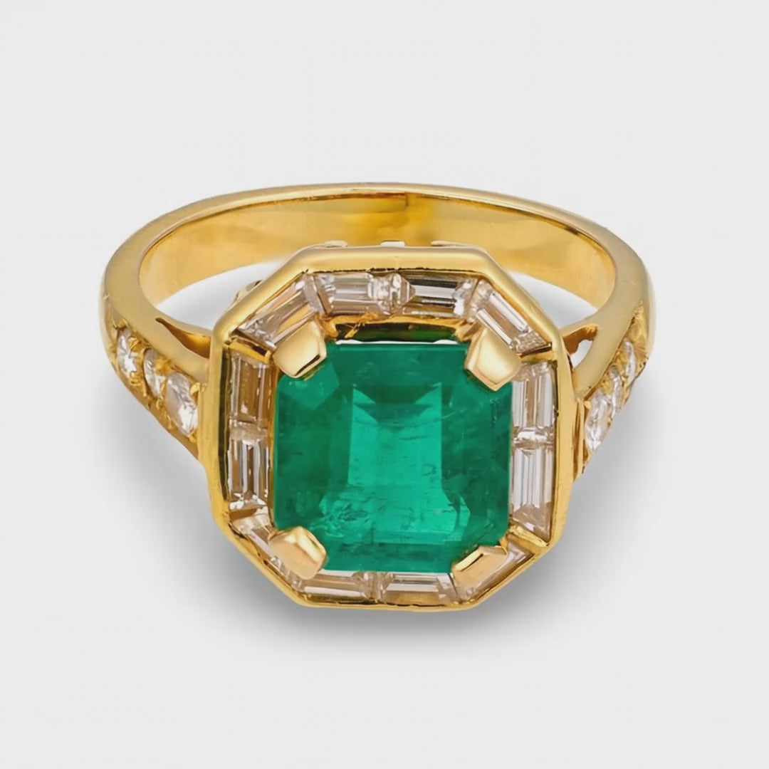 Emerald and Diamond Ring in 18K Yellow Gold, Circa 1970s
