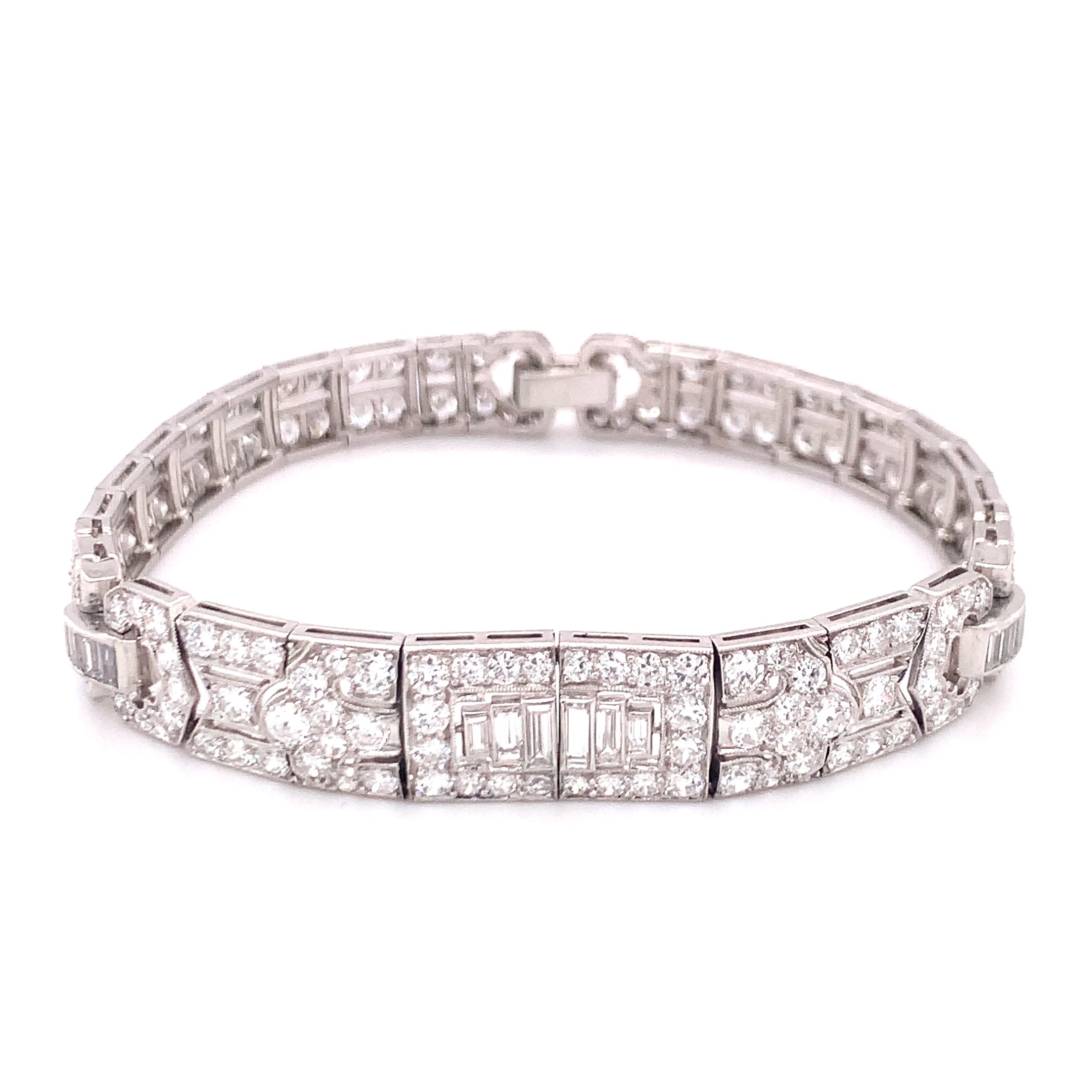 Art Deco Diamond Platinum Bracelet, 8.50 Carats, Circa 1920s