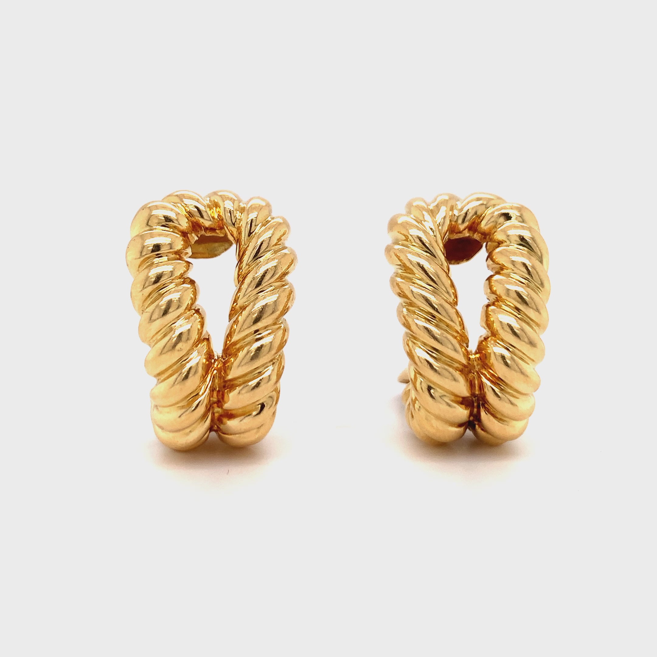 Ribbed 18k Yellow Gold Earclips, circa 1960s