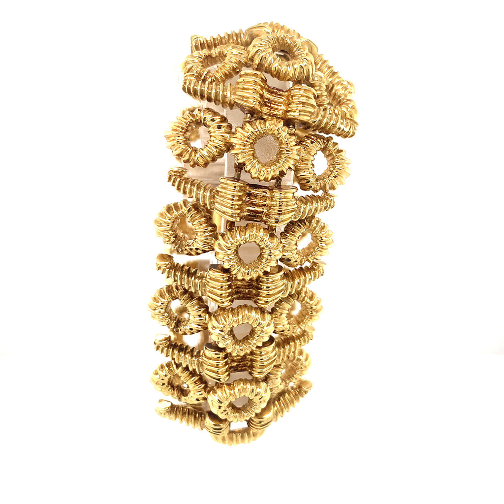 Wide Floral Rosette Bracelet in 18K Yellow Gold, circa 1960s