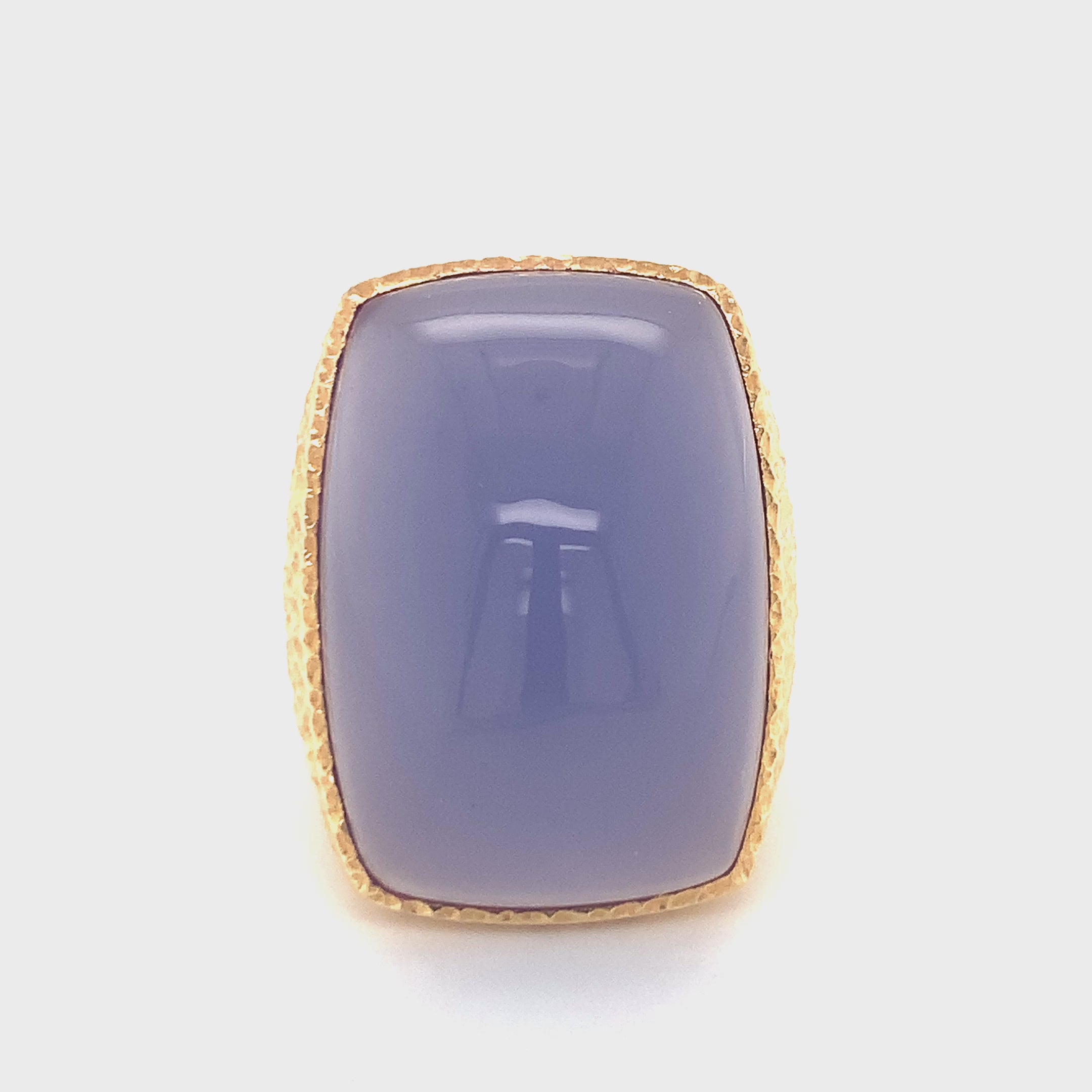 Lavender Chalcedony 18K Gold Cocktail Ring, 55ct, Circa 1960s