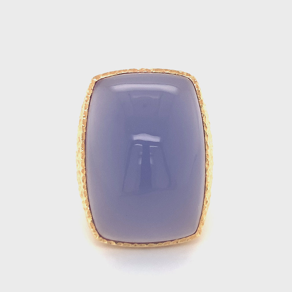 Lavender Chalcedony 18K Gold Cocktail Ring, 55ct, Circa 1960s