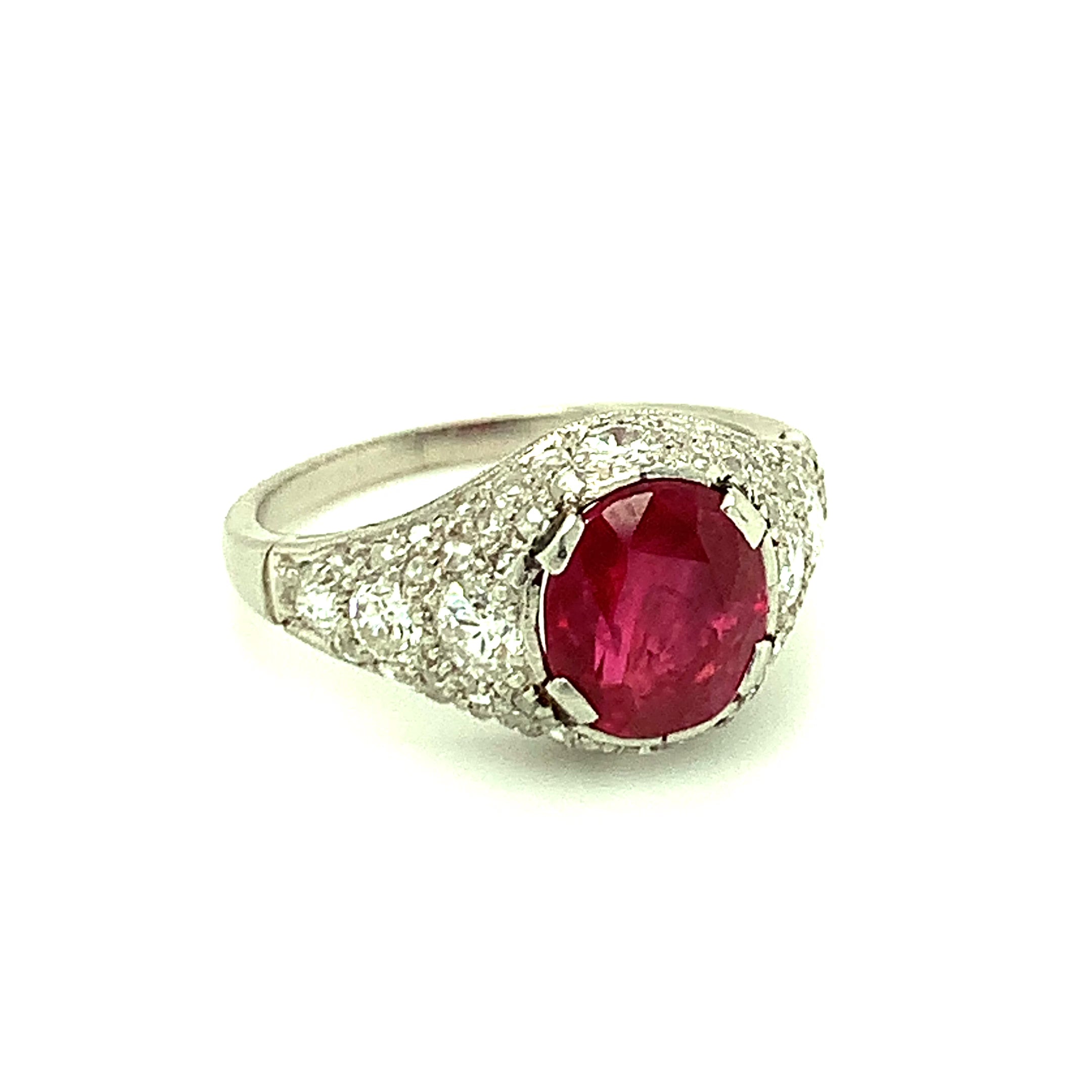 Art Deco Burmese Ruby and Diamond Ring in Platinum, circa 1920s