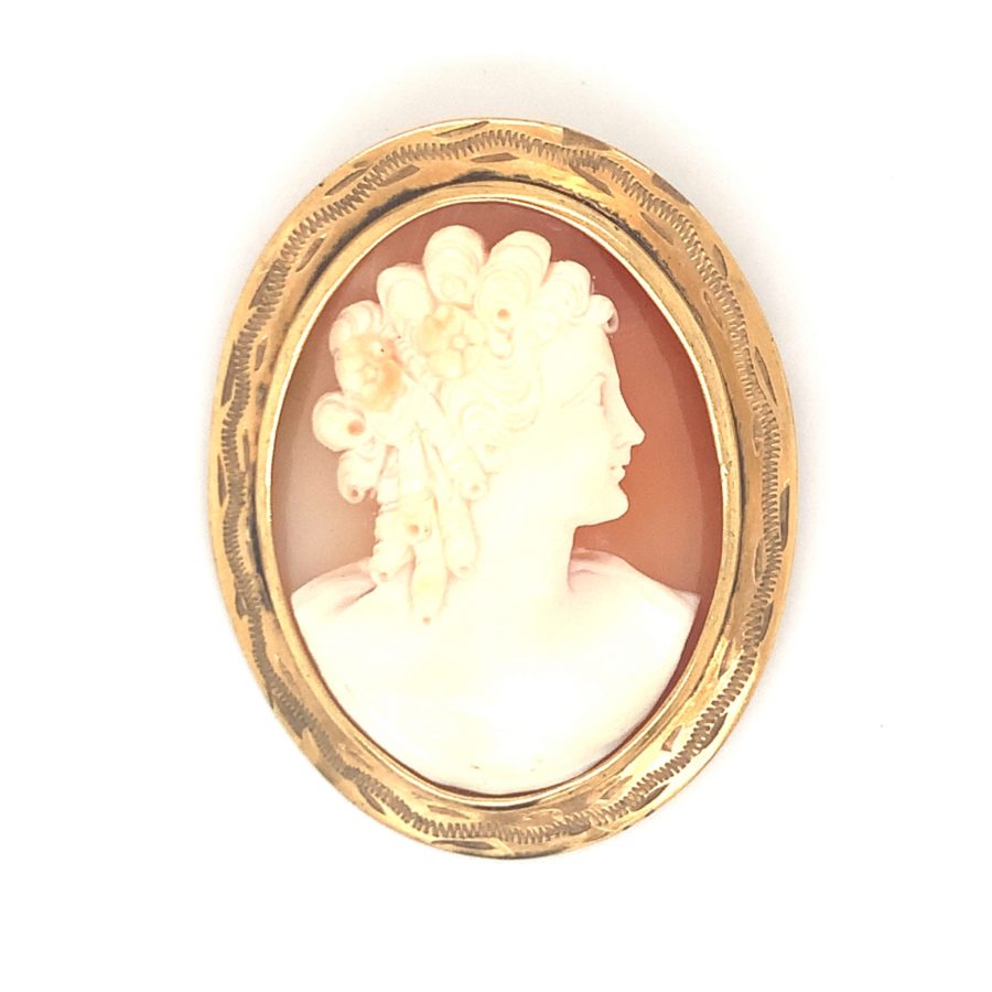 Vintage Cameo Brooch