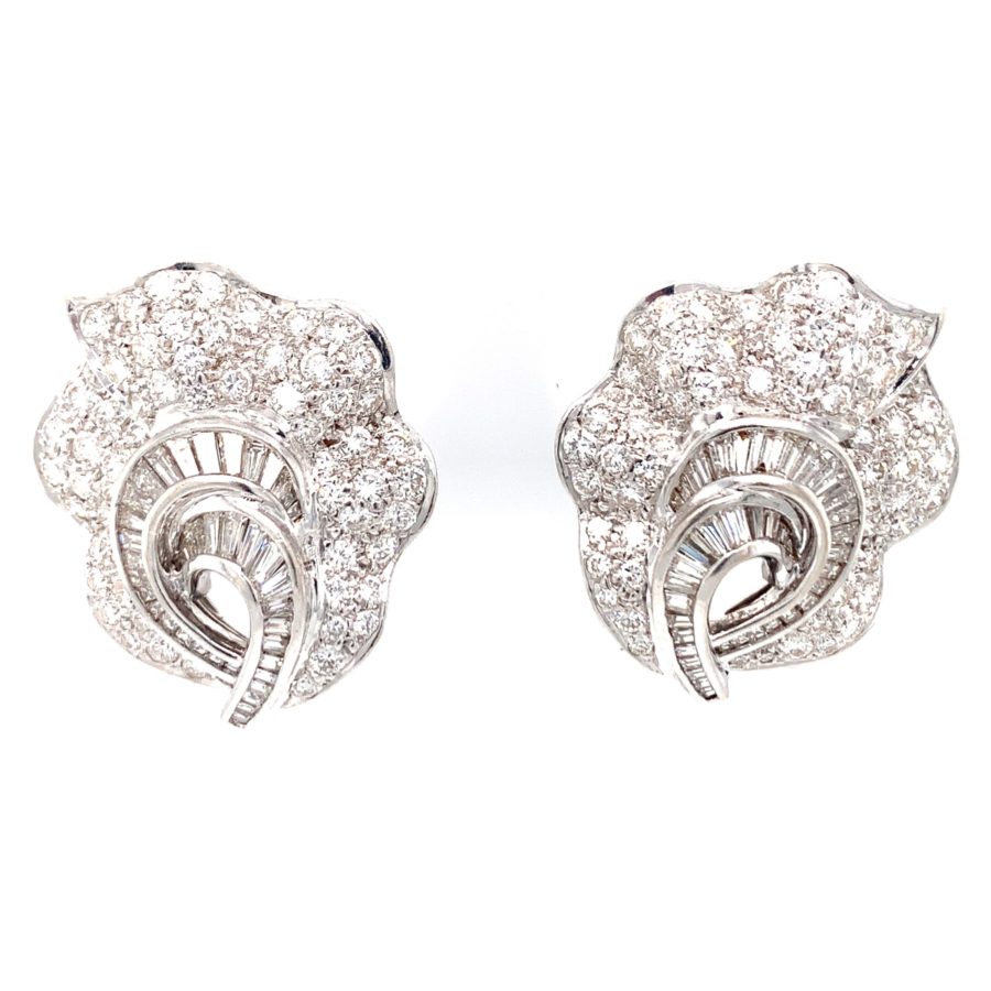 18K-WG DIAMOND EARCLIPS