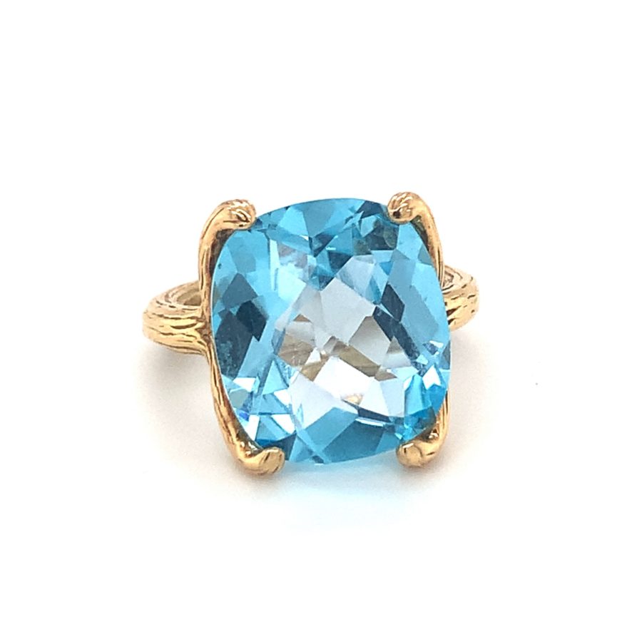 22K Yellow Gold Blue Topaz Ring