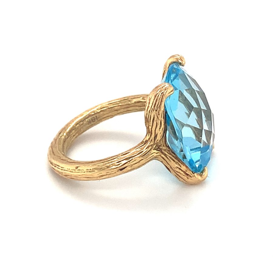 22K Yellow Gold Blue Topaz Ring