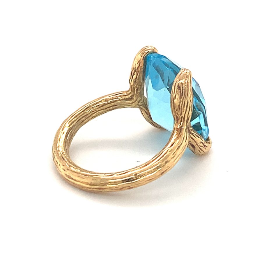 22K Yellow Gold Blue Topaz Ring