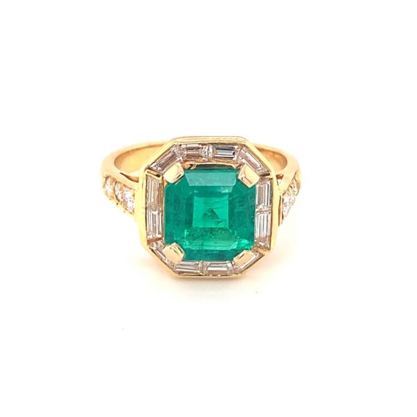 18K-YG EMERALD AND DIAMOND RING