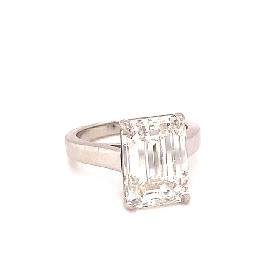 PLATINUM DIAMOND SOLITAIRE RING