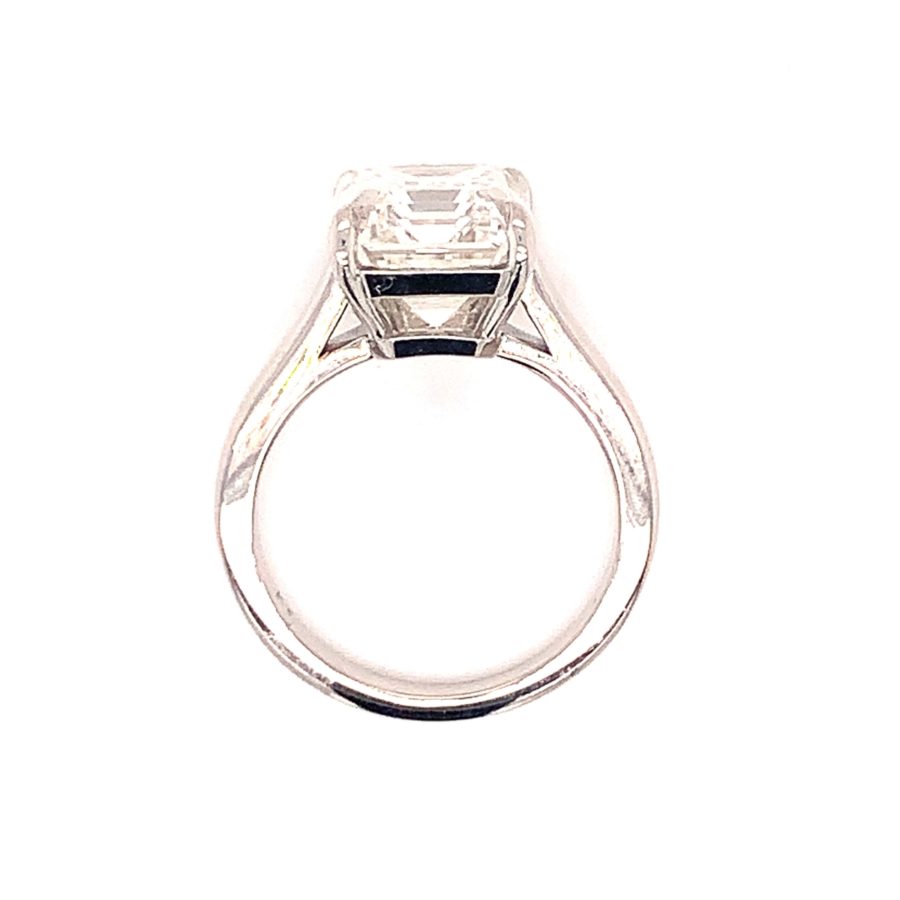 PLATINUM DIAMOND SOLITAIRE RING