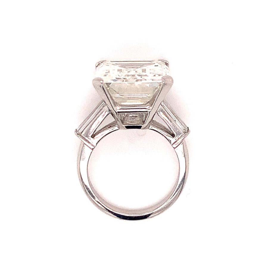 PLATINUM DIAMOND SOLITAIRE RING