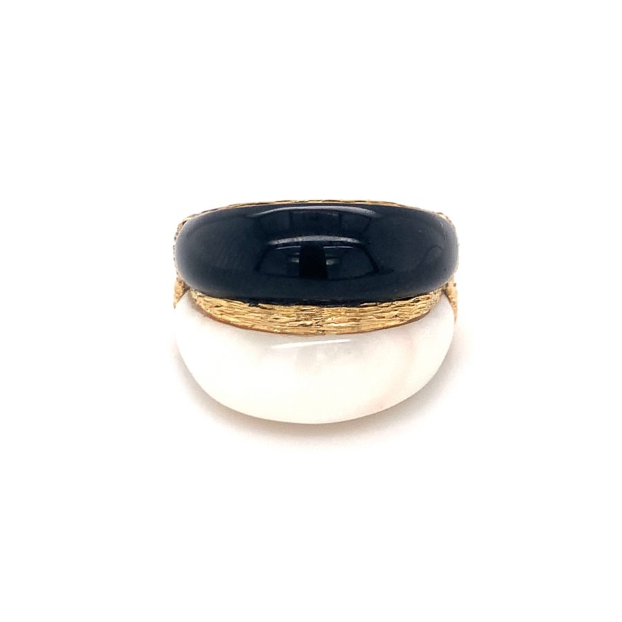 18K-YG WHITE CORAL AND BLACK ONYX BOMBE RING