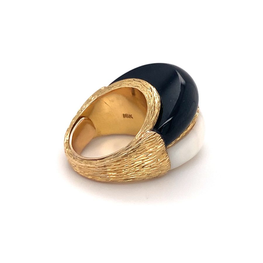 18K-YG WHITE CORAL AND BLACK ONYX BOMBE RING