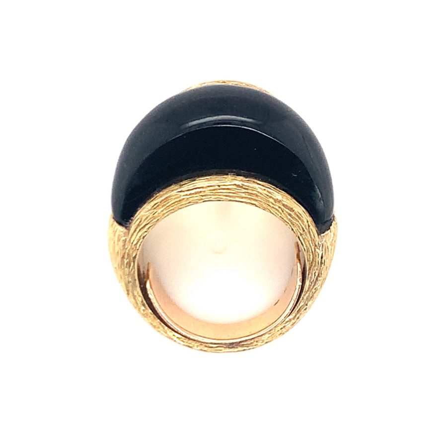 18K-YG WHITE CORAL AND BLACK ONYX BOMBE RING