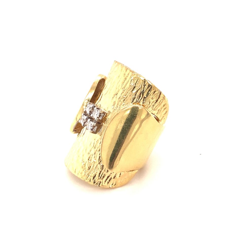 18K-YG HAMMERED GOLD DIAMOND RING