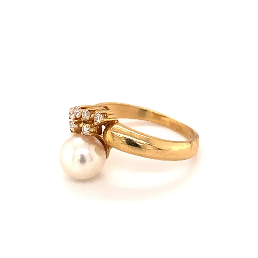 18K-YG PEARL AND DIAMOND RING