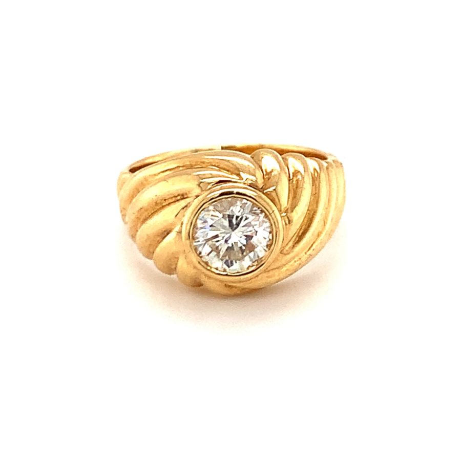 18K Yellow Gold Diamond Solitaire Ring