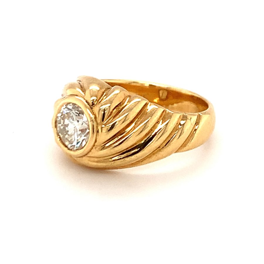 18K Yellow Gold Diamond Solitaire Ring