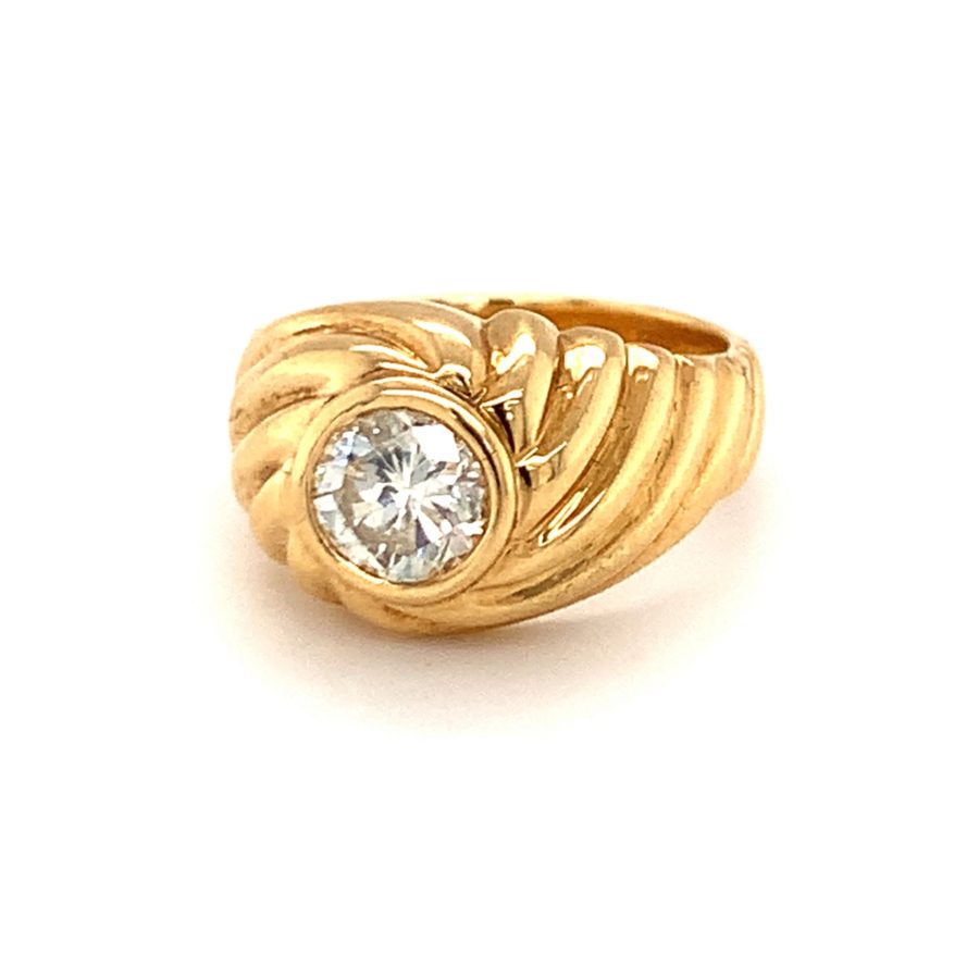 18K Yellow Gold Diamond Solitaire Ring