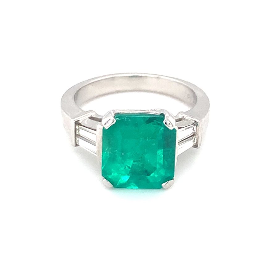 PLATINUM COLOMBIAN EMERALD AND DIAMOND RING