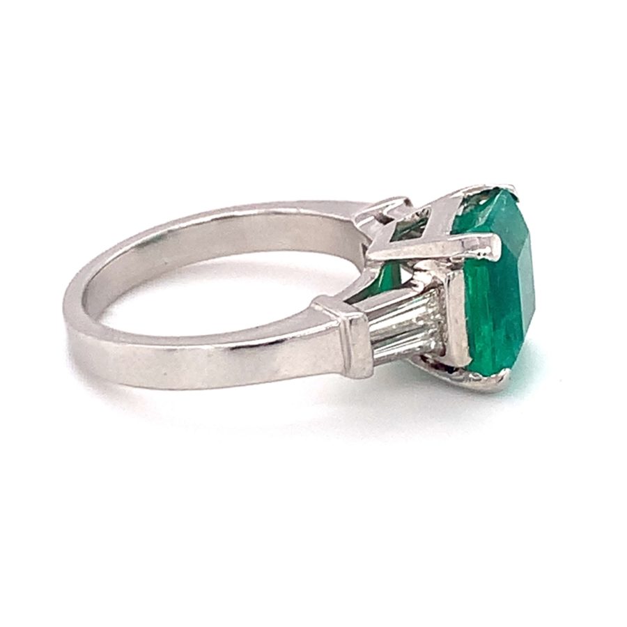 PLATINUM COLOMBIAN EMERALD AND DIAMOND RING