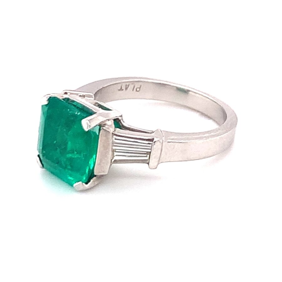 PLATINUM COLOMBIAN EMERALD AND DIAMOND RING