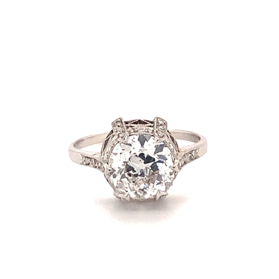 PLATINUM VINTAGE DIAMOND SOLITAIRE RING