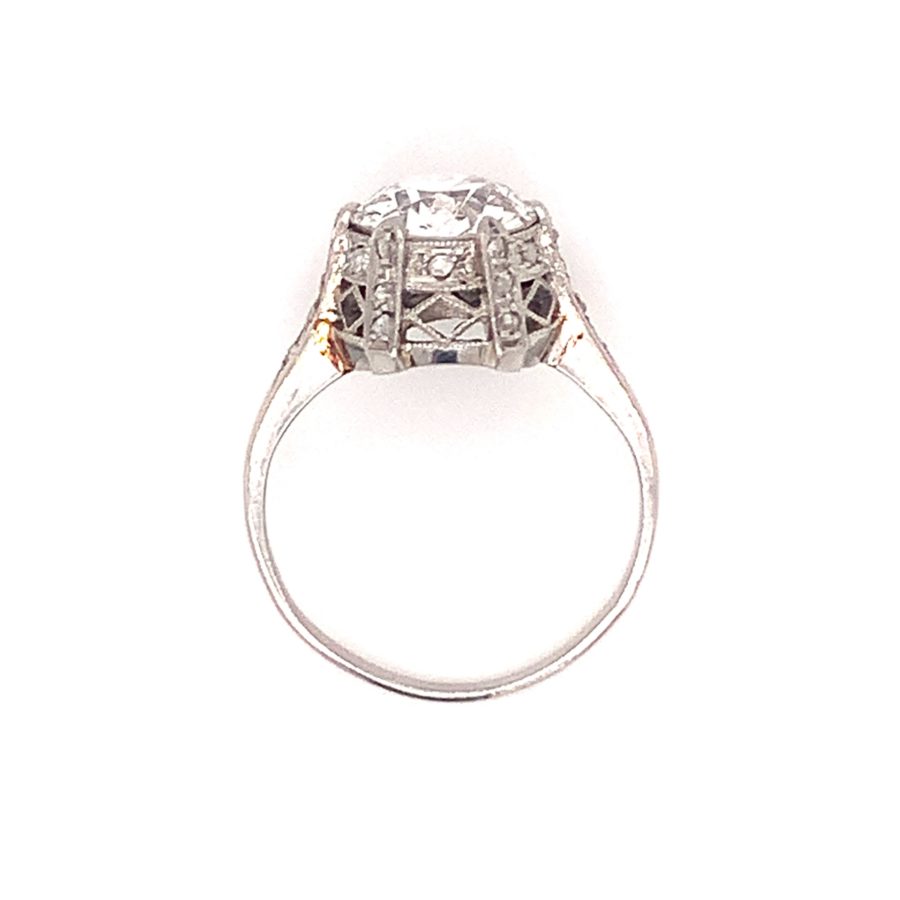 PLATINUM VINTAGE DIAMOND SOLITAIRE RING