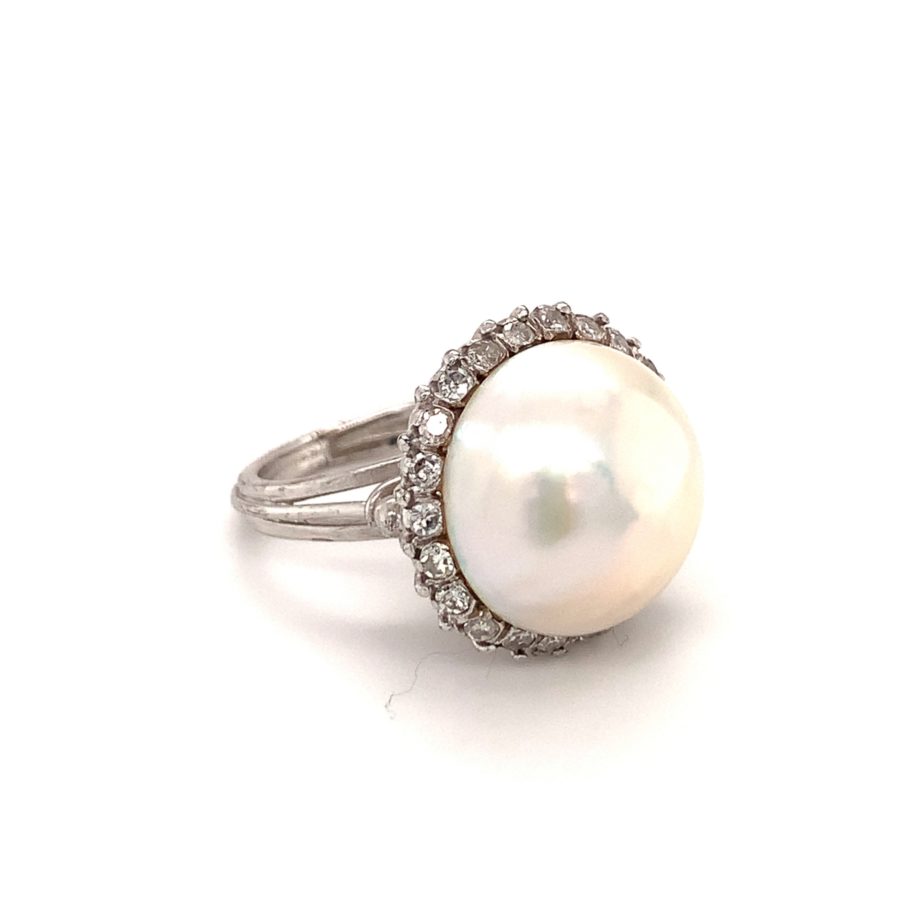 14K WHITE GOLD MABE PEARL AND DIAMOND RING