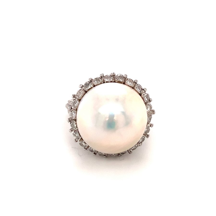 14K WHITE GOLD MABE PEARL AND DIAMOND RING