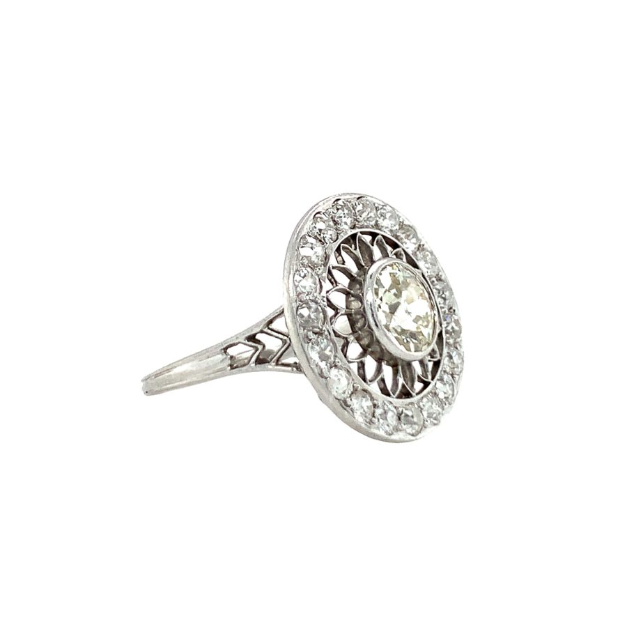 Art Deco Platinum Diamond Ring - Image 3